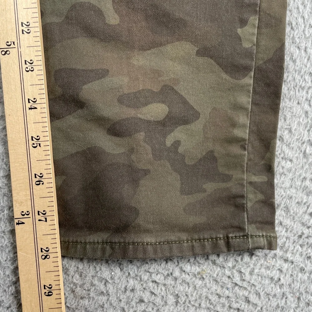 Banana Republic Travel Jean Mens 34x30 Green Camo Slim Fit Stretch Pants